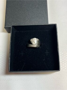 Stunning spoon ring. Size 5